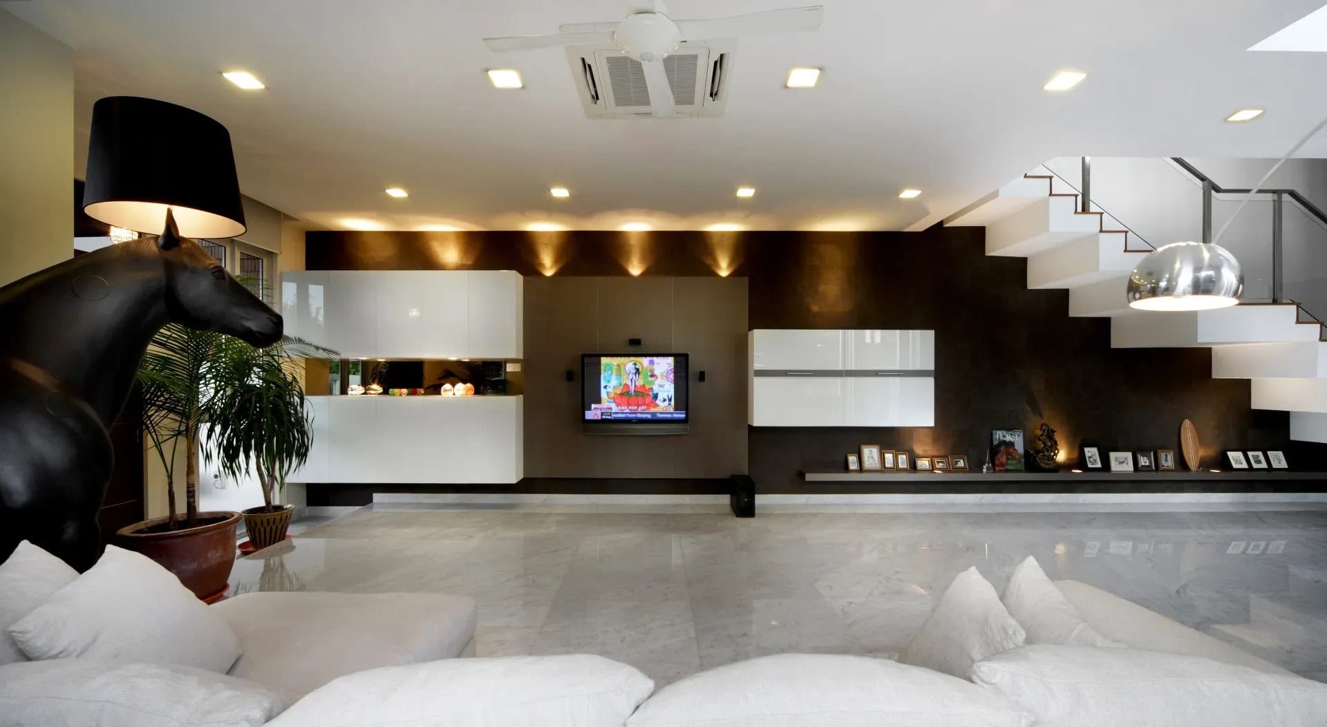 corner terrace siglap 01 living room